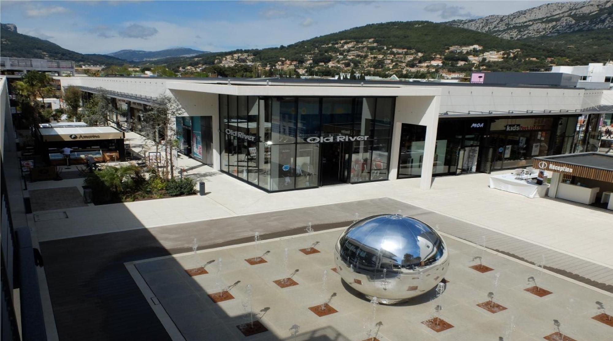 Holiday Inn Express Toulon - Est, An Ihg Hotel Exterior foto