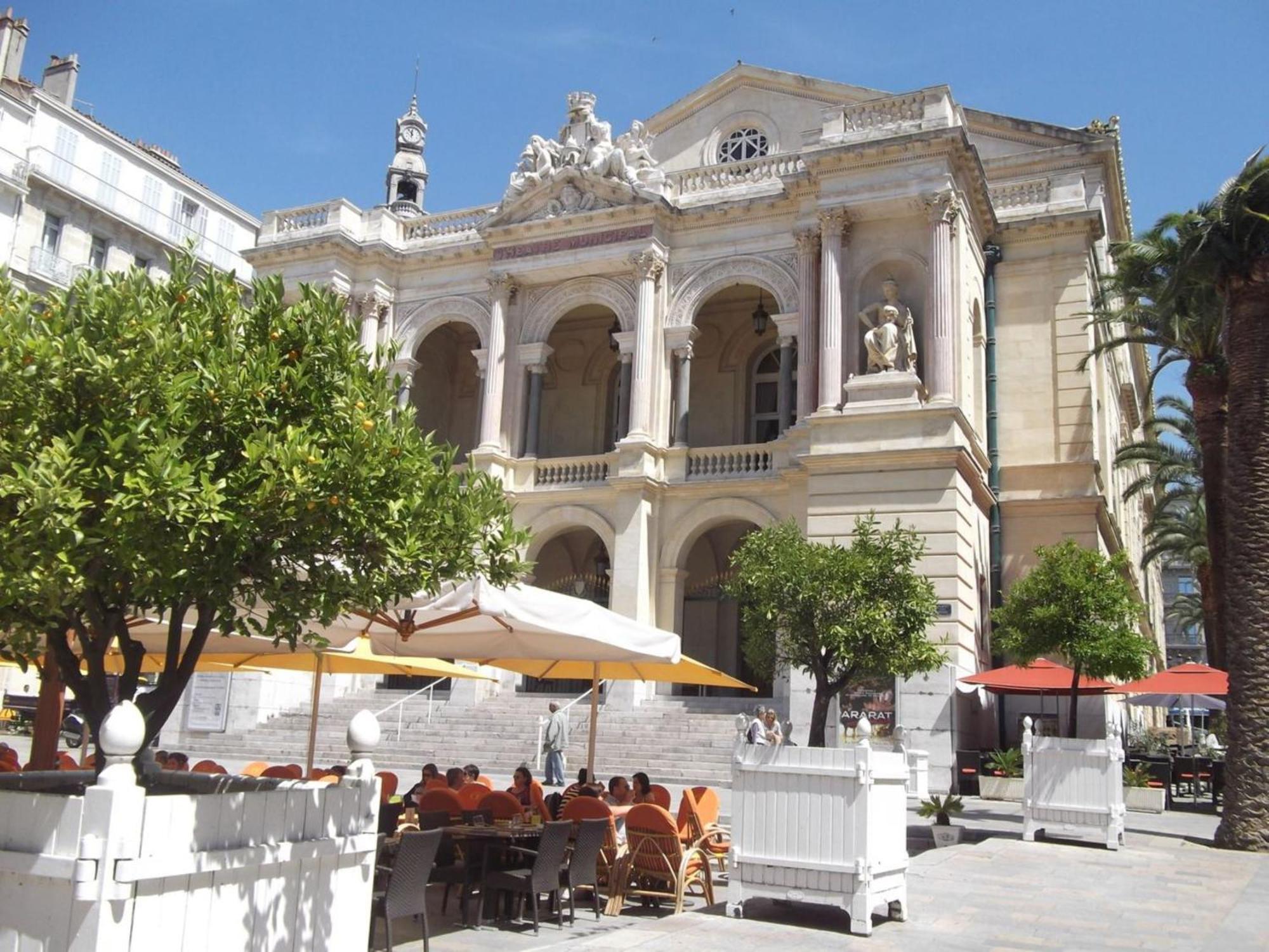 Holiday Inn Express Toulon - Est, An Ihg Hotel Exterior foto